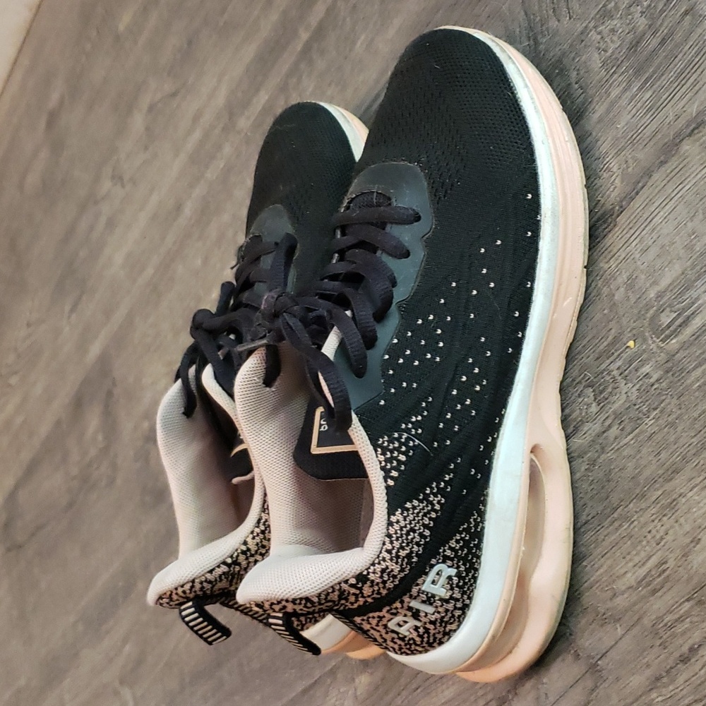 Running shoes